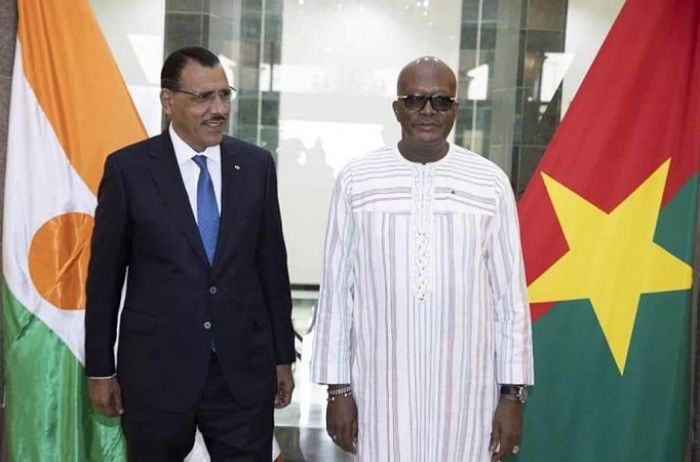 Fin de la visite du président Mohamed BAZOUM au Faso : Des échanges dans une atmosphère empreinte d’amitié, de fraternité et de compréhension mutuelle – Niger Inter