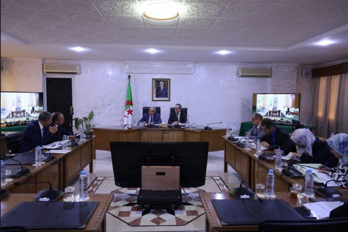 Réunion de coordination entre les ministères de l&rsquo;Intérieur et de l&rsquo;Habitat pour établir les listes du programme des logements | Le jour d'Algérie