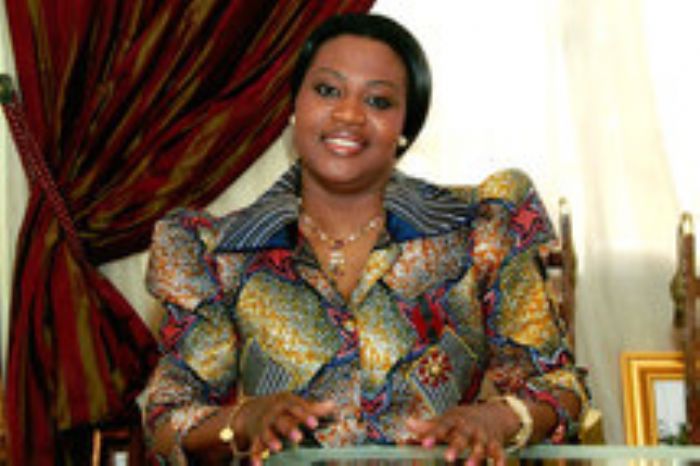 
				 Quand Claudia Sassou hante les musiciens congolais
			 