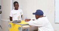 Côte d’Ivoire : orienter les jeunes vers l’avenir - Bibliothèques Sans Frontières