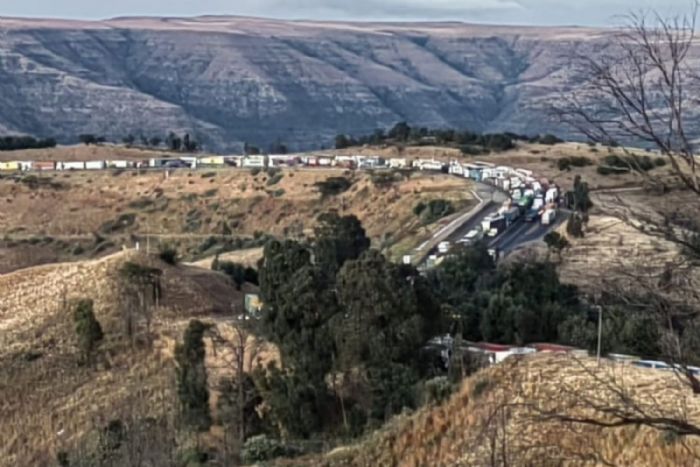N3 Toll Route blocked and motorists urged to use alternate routes