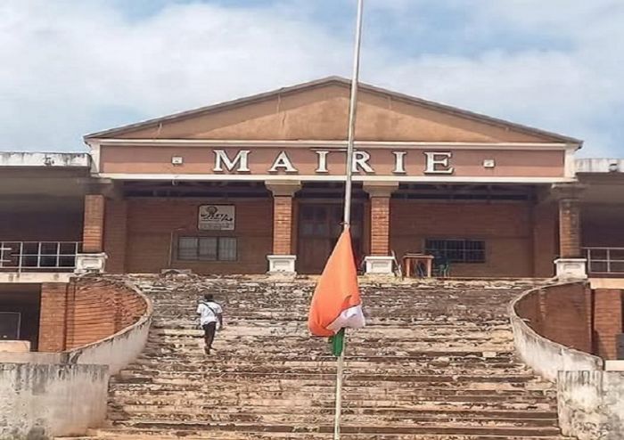 Hiré, 18 février 2026 (lepays225.net) -Reprise de d’élection municipale à Hiré-Serges N’Guessan du PDCI élu